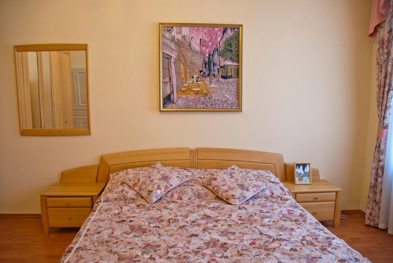 Apartman Na Zahradni Karlovy Vary Eksteriør bilde