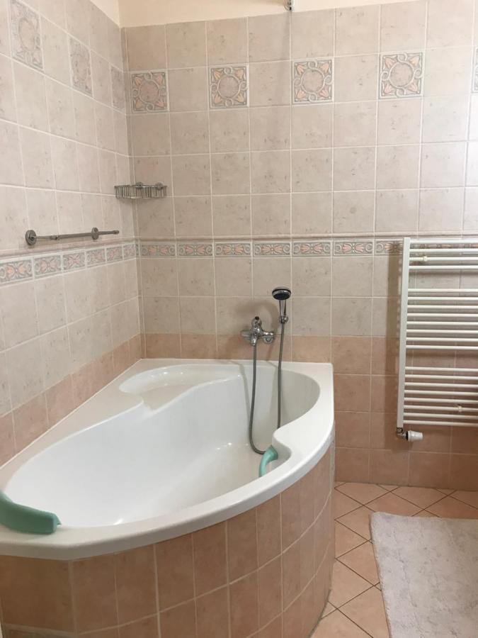 Apartman Na Zahradni Karlovy Vary Eksteriør bilde